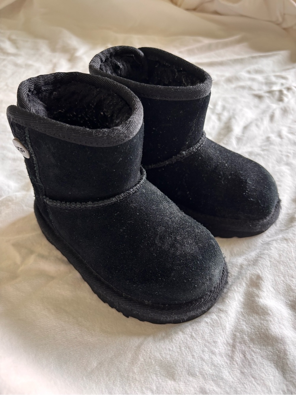 UGG Black Suede Toddler Boots Size 6 Classic Mini